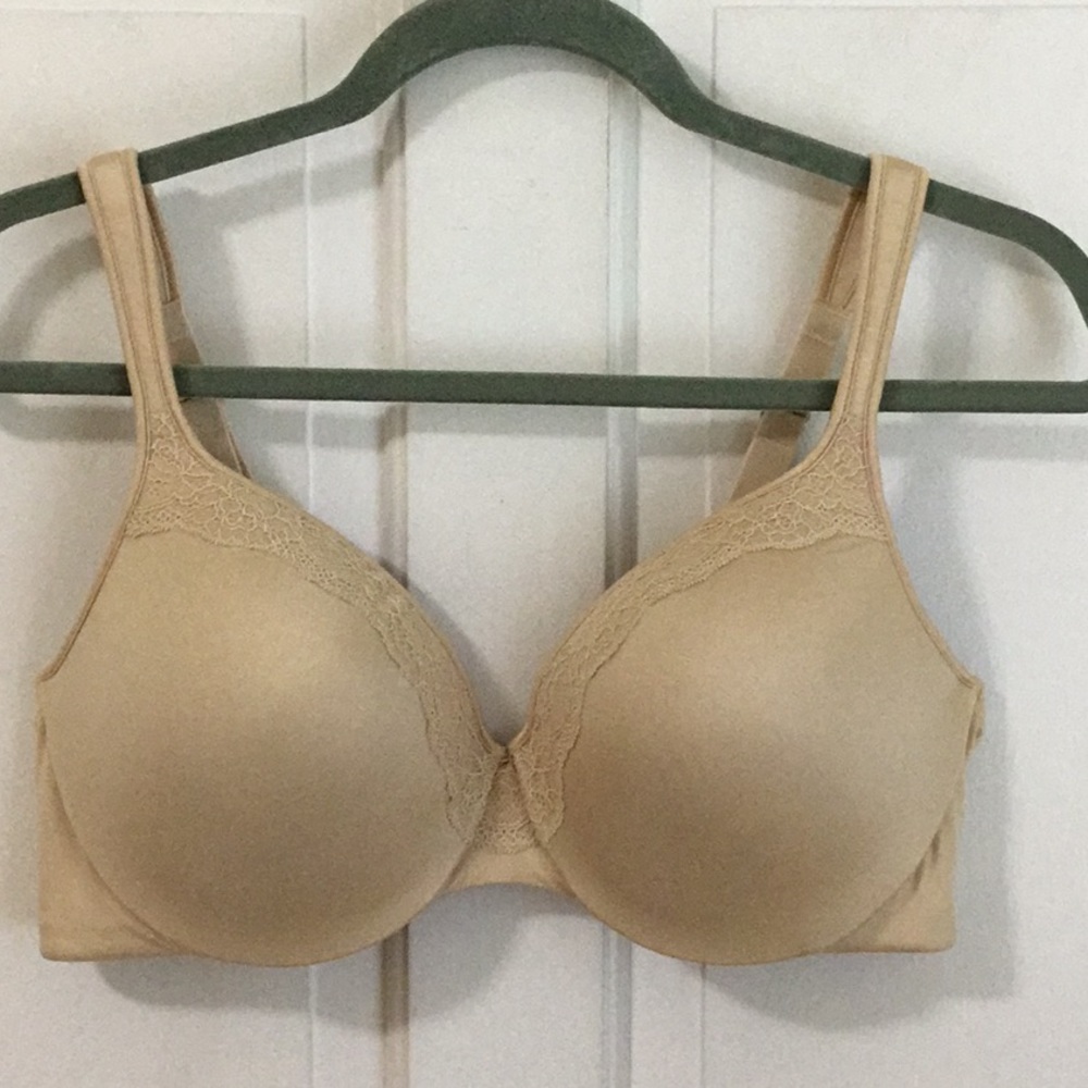 38C Lilyette